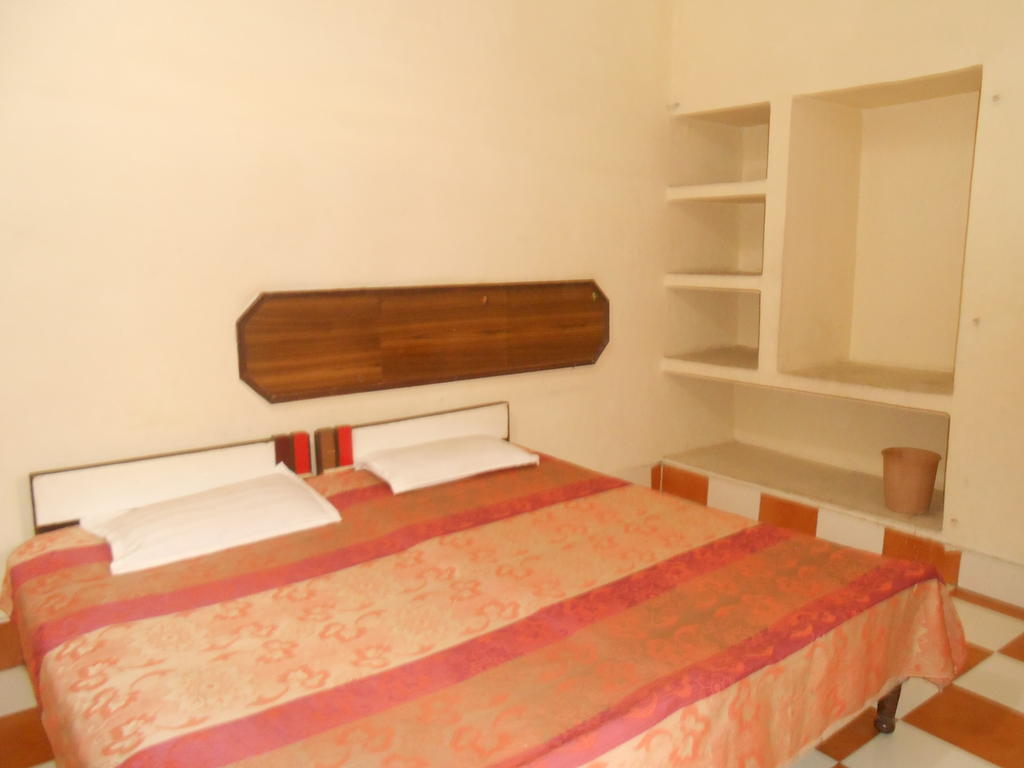 Gaurav Guest House Mathura Exterior foto