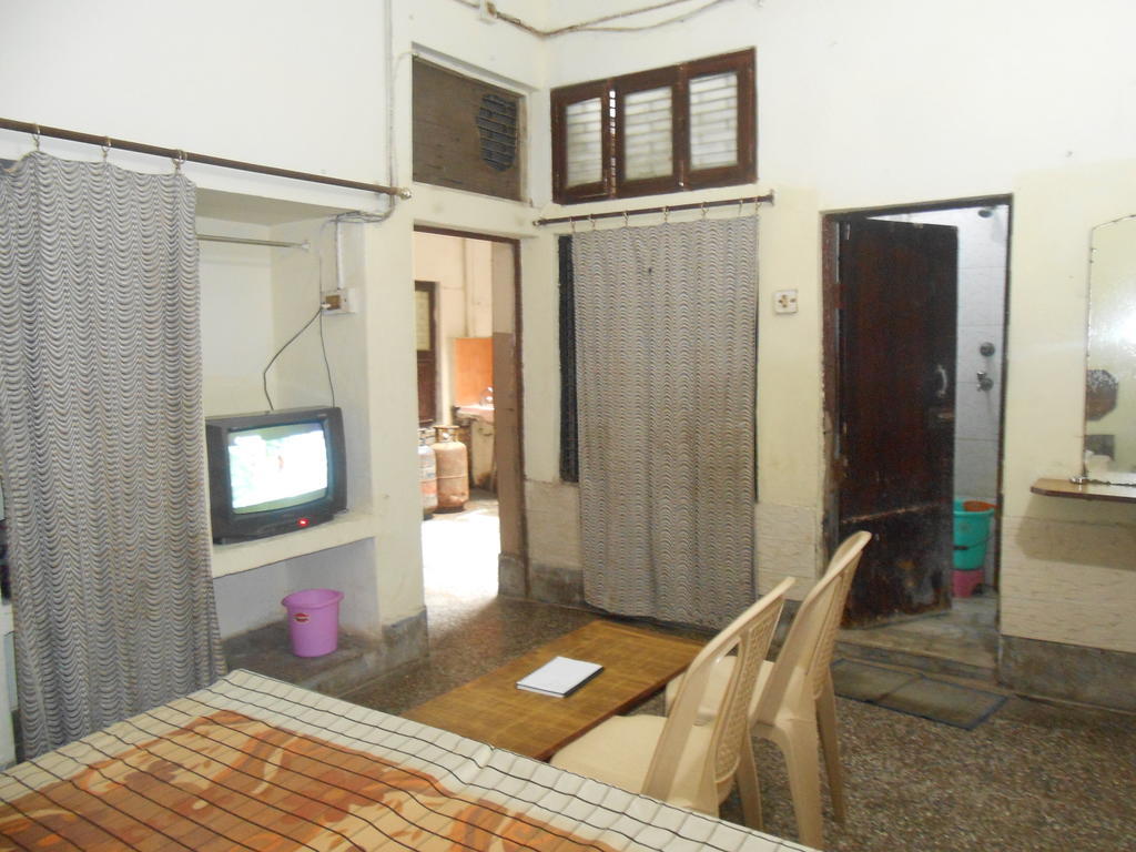 Gaurav Guest House Mathura Quarto foto